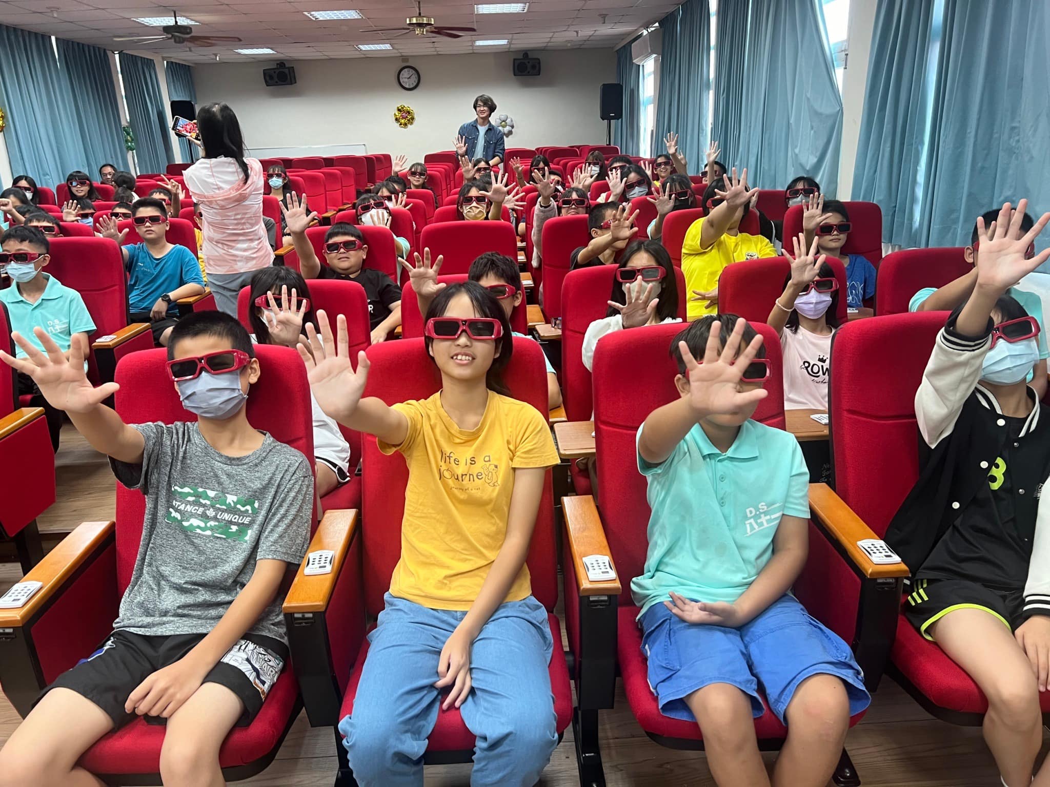 AGP-3D 反毒電影車-桃園市平鎮區東勢國民小學